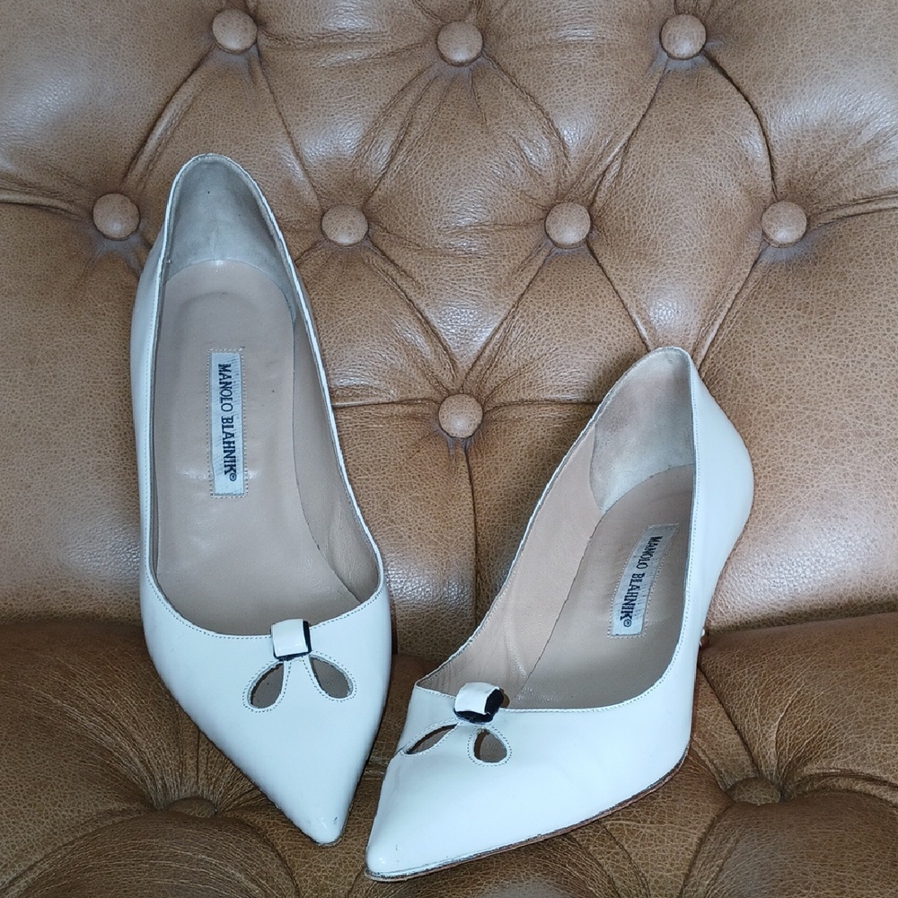 Manolo Blahnik Cream Women's Shoes